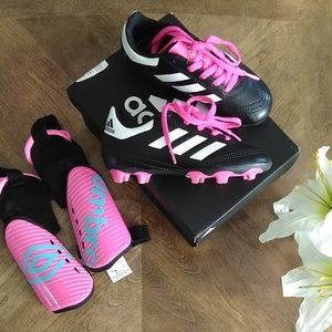Adidas Girls Soccer Shoes Size 11